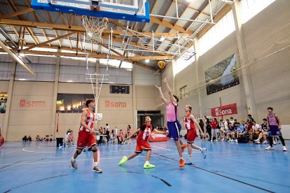 Más de 100 partidos de baloncesto fueron los disputados en el San Andrés