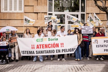Reclaman un estatuto profesional propio, reconocimiento de la categoría y acabar con una abusiva jornada laboral