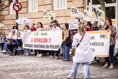 Reclaman un estatuto profesional propio, reconocimiento de la categoría y acabar con una abusiva jornada laboral