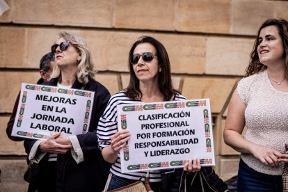 Reclaman un estatuto profesional propio, reconocimiento de la categoría y acabar con una abusiva jornada laboral