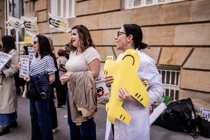 Reclaman un estatuto profesional propio, reconocimiento de la categoría y acabar con una abusiva jornada laboral