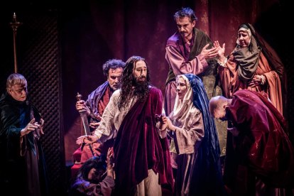 Una obra de teatro inspirada en los desfiles de Semana Santa