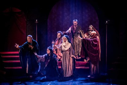 Una obra de teatro inspirada en los desfiles de Semana Santa