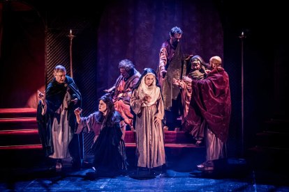 Una obra de teatro inspirada en los desfiles de Semana Santa