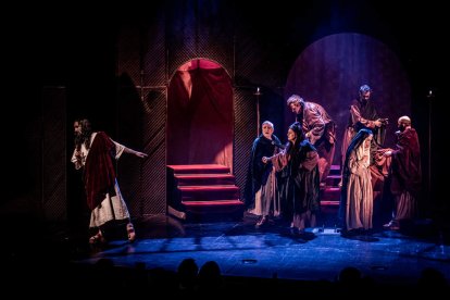 Una obra de teatro inspirada en los desfiles de Semana Santa