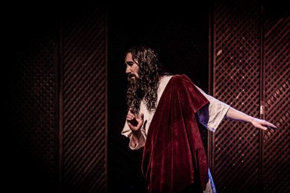 Una obra de teatro inspirada en los desfiles de Semana Santa