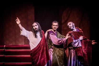 Una obra de teatro inspirada en los desfiles de Semana Santa