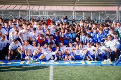 Celebración por todo lo alto del ascenso histórico del Calasanz.