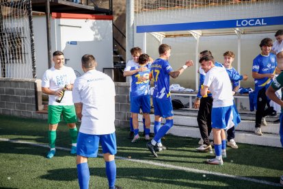El club celebra su primer ascenso a Tercera Federación.