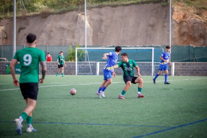 El club celebra su primer ascenso a Tercera Federación.