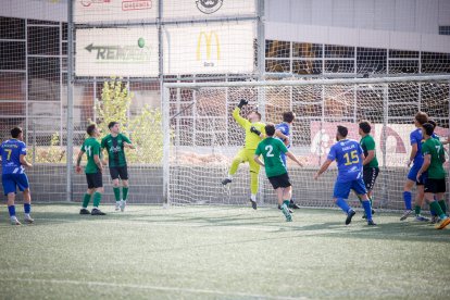 El club celebra su primer ascenso a Tercera Federación.