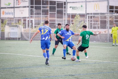 El club celebra su primer ascenso a Tercera Federación.