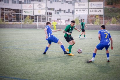 El club celebra su primer ascenso a Tercera Federación.