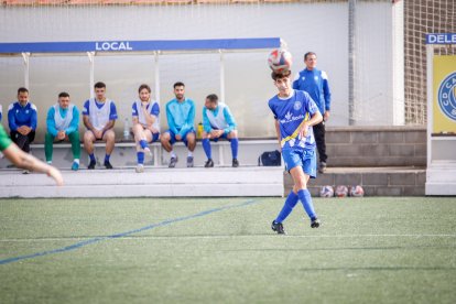 El club celebra su primer ascenso a Tercera Federación.