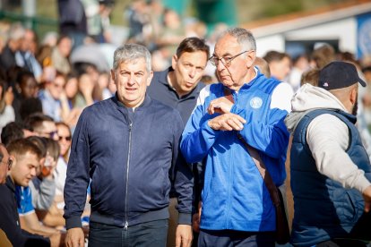 El club celebra su primer ascenso a Tercera Federación.