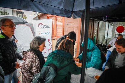 Han logrado vender las 500 raciones de sus migas solidarias, alcanzando el objetivo de recaudación.