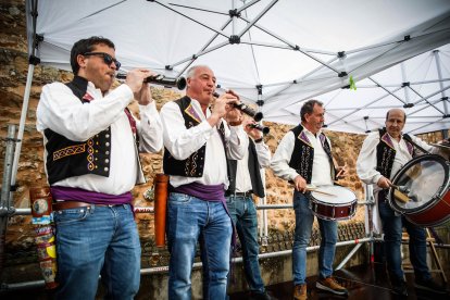 Los sorianos celebran el Catapán en los locales de cuadrilla.