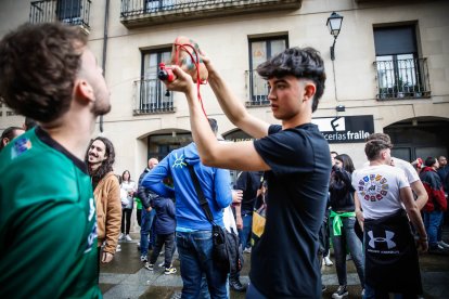 Los sorianos celebran el Catapán en los locales de cuadrilla.