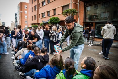 Los sorianos celebran el Catapán en los locales de cuadrilla.