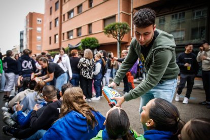 Los sorianos celebran el Catapán en los locales de cuadrilla.