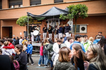 Los sorianos celebran el Catapán en los locales de cuadrilla.