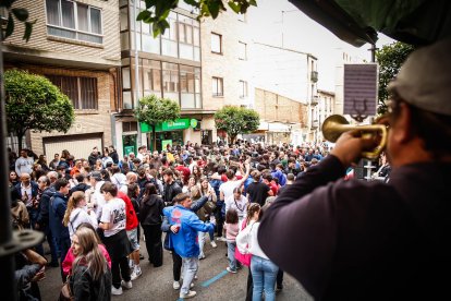 Los sorianos celebran el Catapán en los locales de cuadrilla.