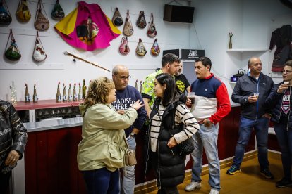 Los sorianos celebran el Catapán en los locales de cuadrilla.