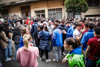 Los sorianos celebran el Catapán en los locales de cuadrilla.