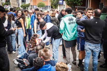 Los sorianos celebran el Catapán en los locales de cuadrilla.