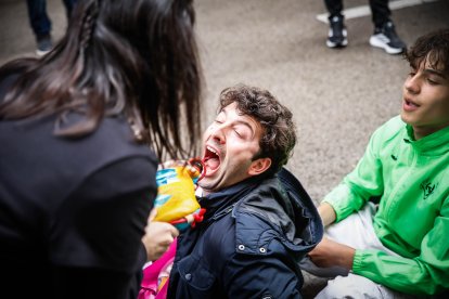 Los sorianos celebran el Catapán en los locales de cuadrilla.