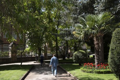 En la Alameda de Cervantes la vida fluye con elegancia