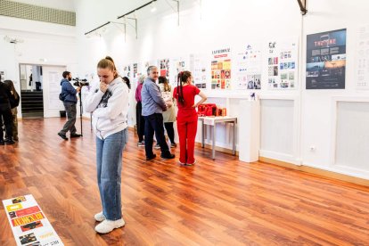 Una muestra que ha cobrado vida gracias al esfuerzo, dedicación y creatividad del alumnado de tercero de Grado de Diseño Gráfico