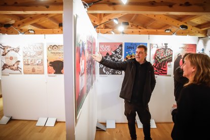 La exposición ‘San Juan Arte’ recoge los carteles sanjuaneros desde 1959 hasta 2026 con la excepción de 1960