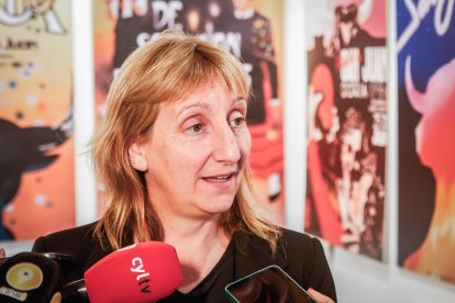 La exposición ‘San Juan Arte’ recoge los carteles sanjuaneros desde 1959 hasta 2026 con la excepción de 1960