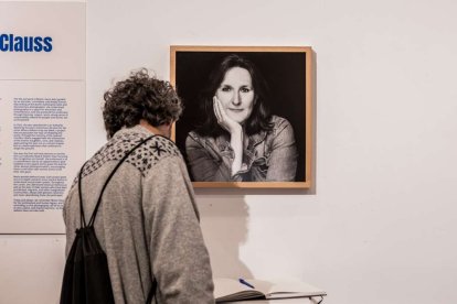 Una sobrecogedora muestra de la mano de OnPhoto