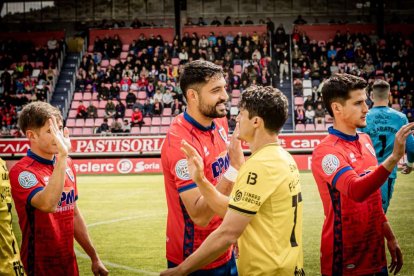 El Numancia tendrá que luchar la vuelta sin el apoyo de las gradas
