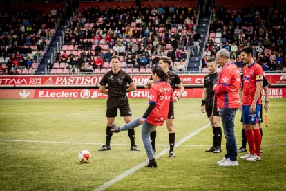 El Numancia tendrá que luchar la vuelta sin el apoyo de las gradas