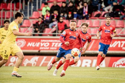 El Numancia tendrá que luchar la vuelta sin el apoyo de las gradas