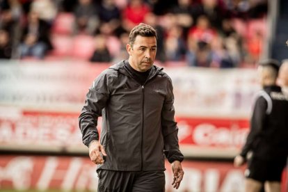 El Numancia tendrá que luchar la vuelta sin el apoyo de las gradas