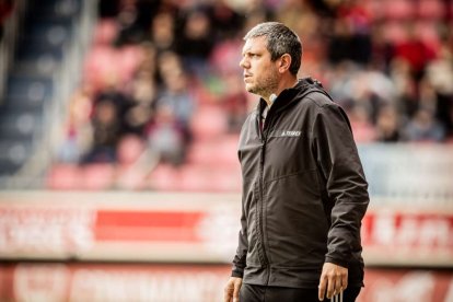 El Numancia tendrá que luchar la vuelta sin el apoyo de las gradas
