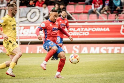 El Numancia tendrá que luchar la vuelta sin el apoyo de las gradas