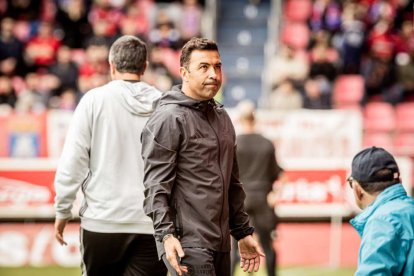 El Numancia tendrá que luchar la vuelta sin el apoyo de las gradas