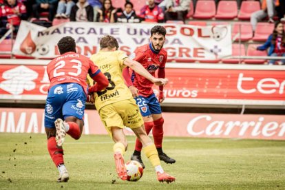 El Numancia tendrá que luchar la vuelta sin el apoyo de las gradas