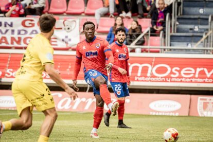 El Numancia tendrá que luchar la vuelta sin el apoyo de las gradas