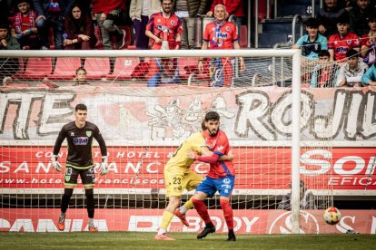 El Numancia tendrá que luchar la vuelta sin el apoyo de las gradas