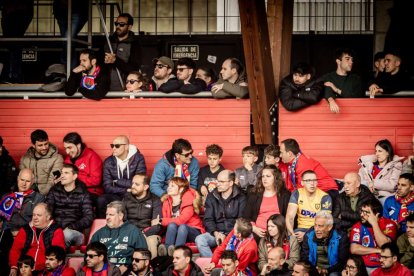 El Numancia tendrá que luchar la vuelta sin el apoyo de las gradas