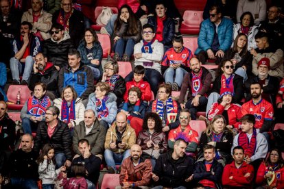 El Numancia tendrá que luchar la vuelta sin el apoyo de las gradas