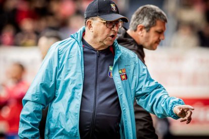 El Numancia tendrá que luchar la vuelta sin el apoyo de las gradas