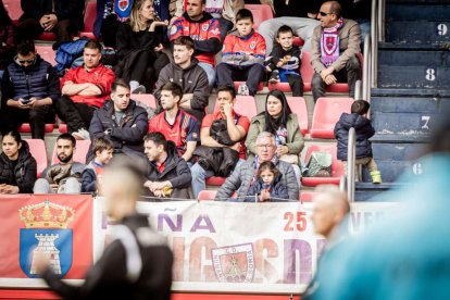 El Numancia tendrá que luchar la vuelta sin el apoyo de las gradas