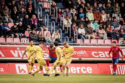 El Numancia tendrá que luchar la vuelta sin el apoyo de las gradas